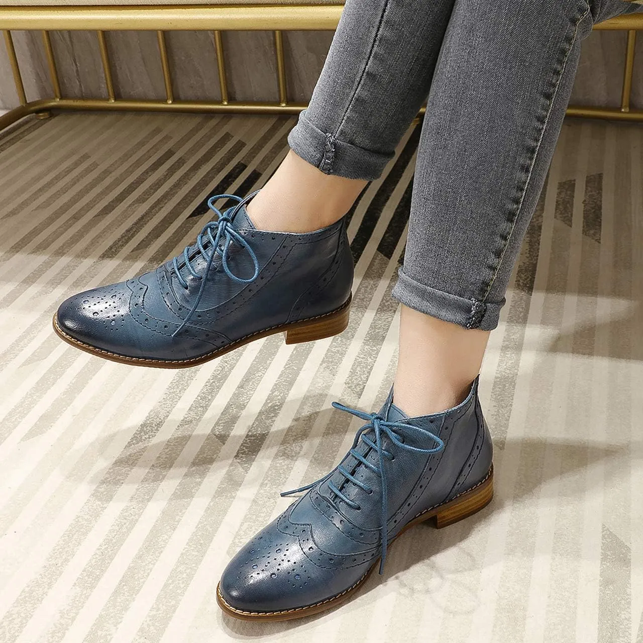 Mona flying Women's Leather Lace-up Wingtip Oxfords Brogue Boots Ankle High Vintage Tie up Booties Ladies Low Heel Short Boots