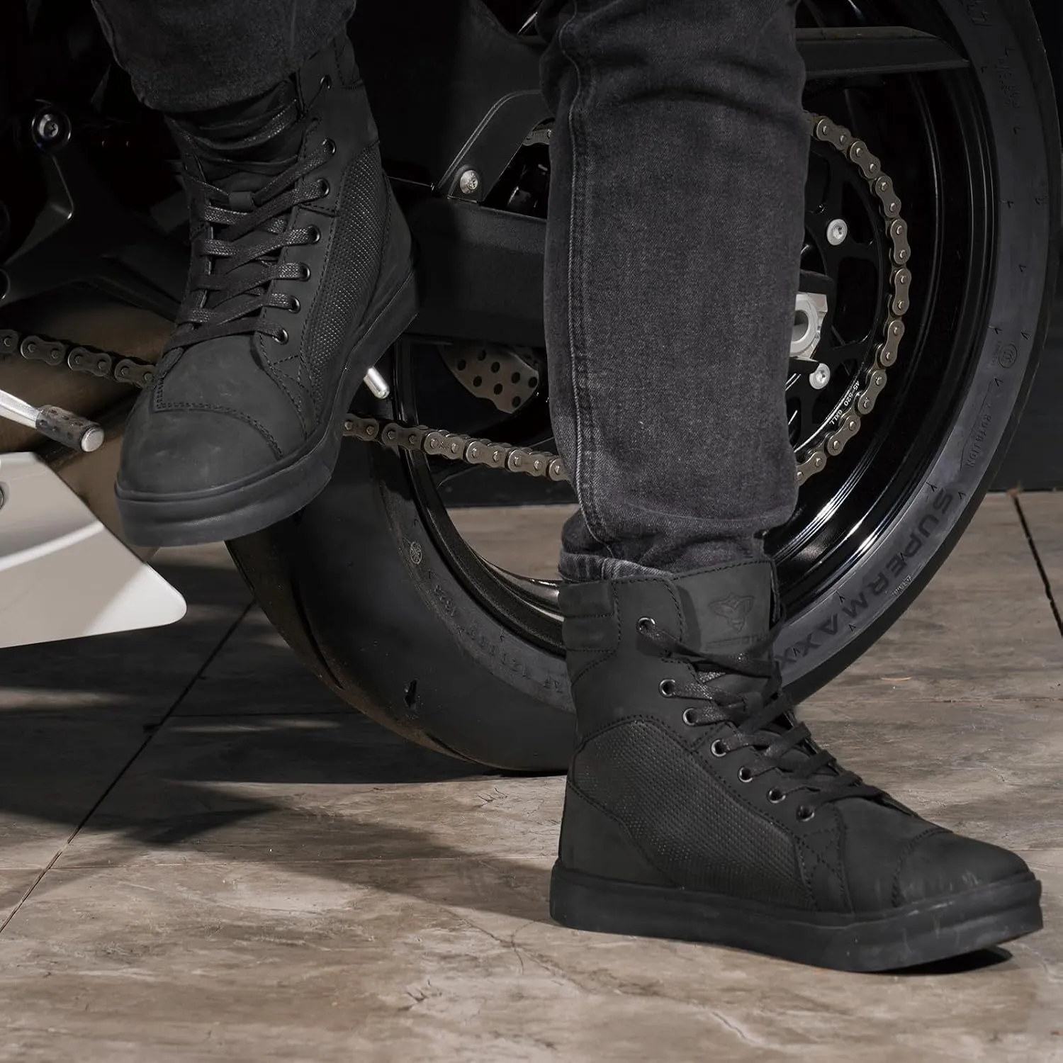 Motorcycle Boots Leather Breathable Street Riding Shoes with Ankle Support and Side Zipper