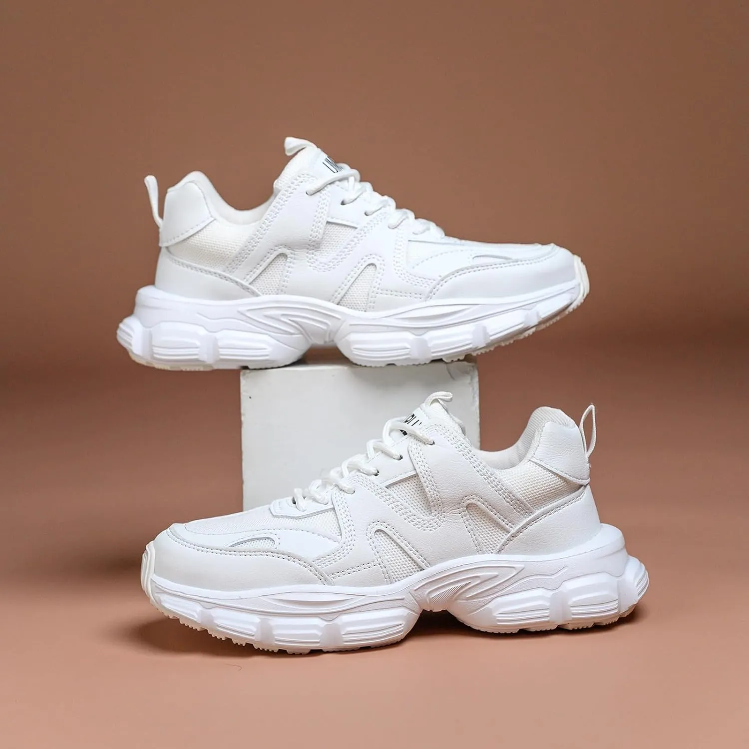 Steel Toe Shoes Women Safety Shoes Lightweight Comfortable Non Slip Thickened Sole Puncture Proof Steel Toe Sneakers Women Size 5.5-10