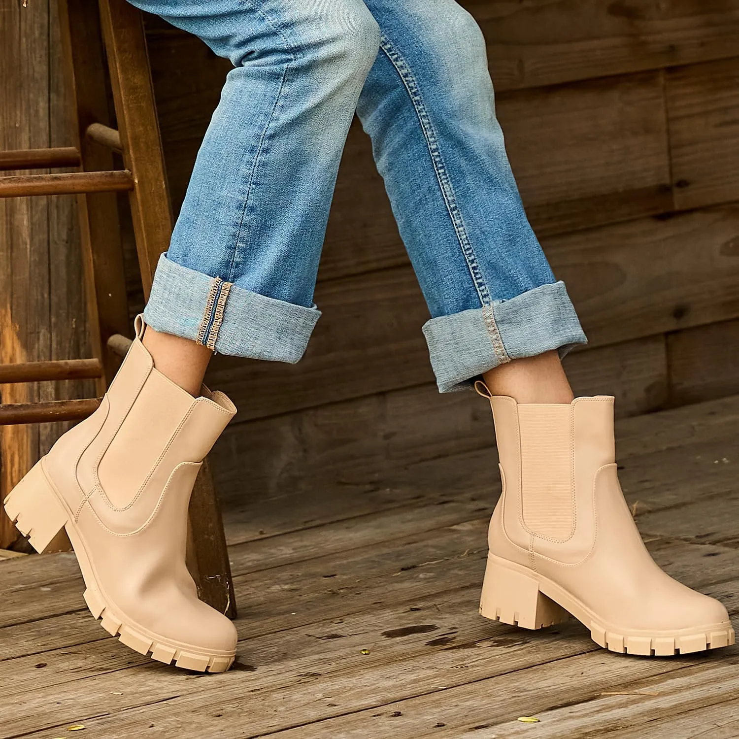 Women's Chelsea Boots Lug Sole Chunky Heel Slip on Ankle Booties