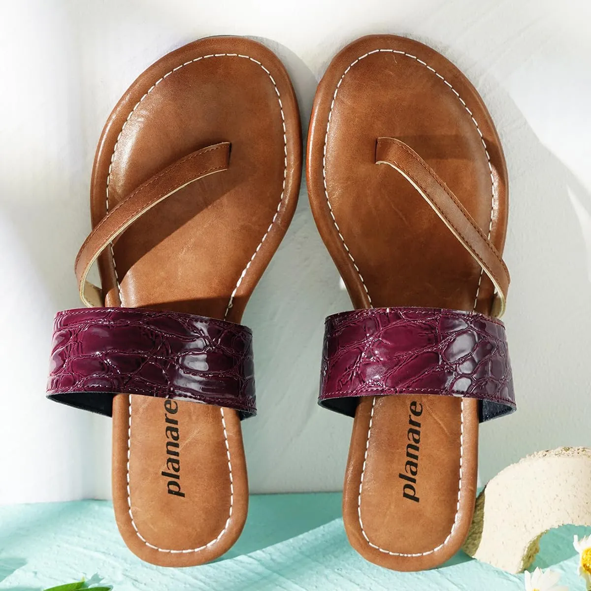 Women's Summer Stylish Flat Sandals Clip Toe Charming Flip Flops with Brown Wide Strap Beach Shoes for Summer Vacation Outdoor Daily Wear