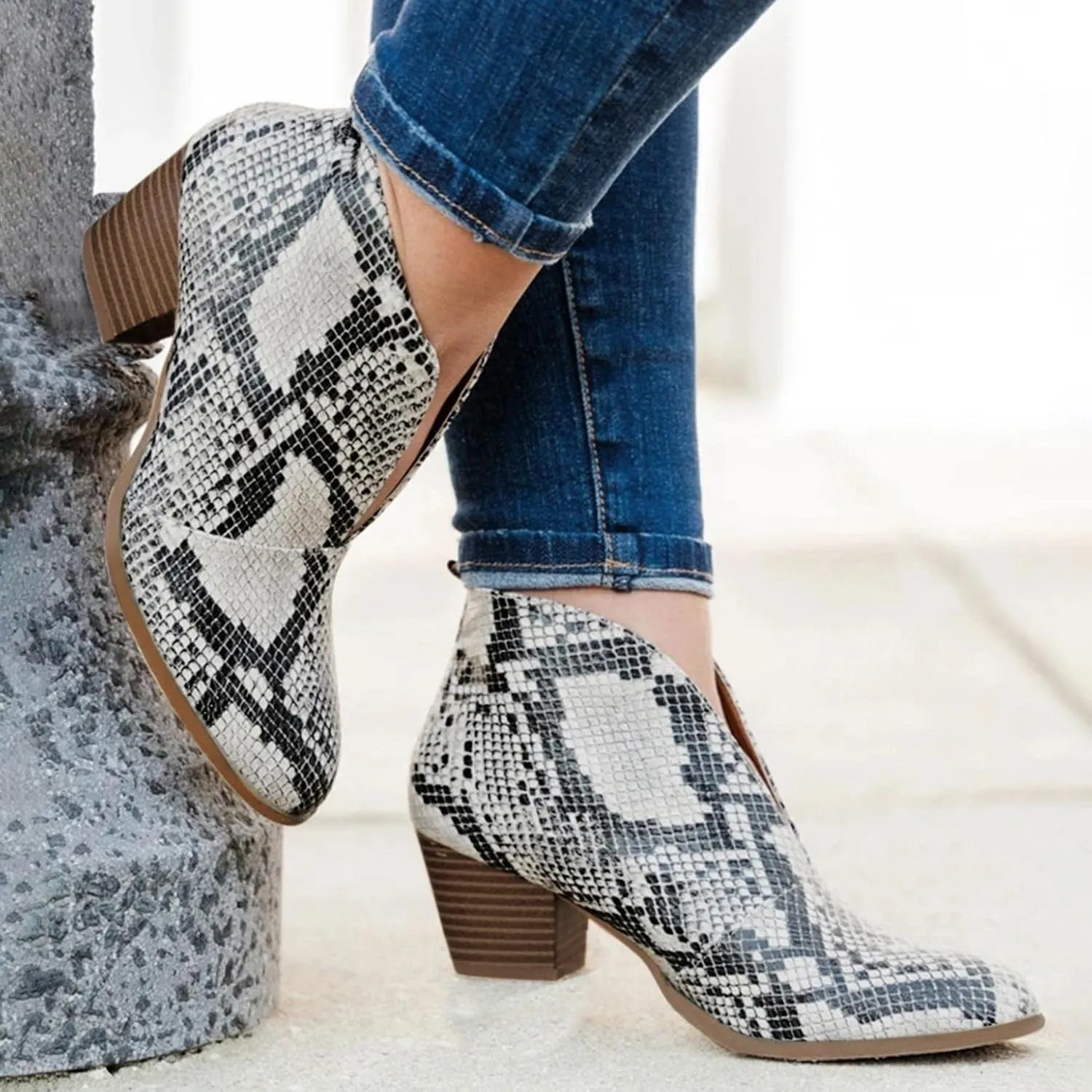 ZBYY Womens Pointed Toe Ankle Boots V Cut Back Zipper Chelsea Booties Slip On Chunky Low Heel Dressy Western Booties